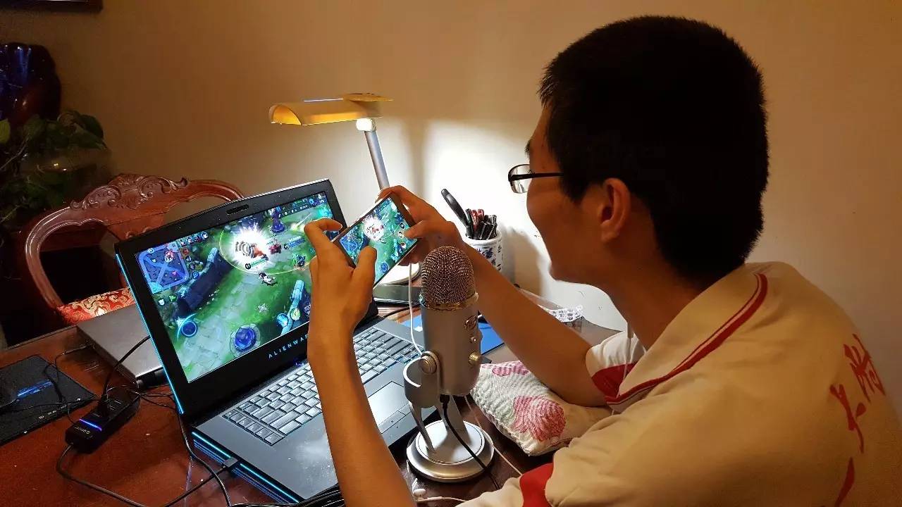 奇怪君穿越火线手游视频-奇怪君玩穿越火线手游全程记录，笑料百出，让你笑到肚子疼