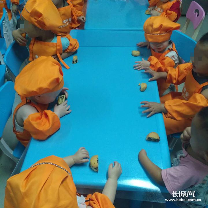 厨师服上为什么有龙-厨师服上的龙：不仅仅是中国文化的象征，更是厨师的心声